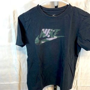 Nike Boys T-Shirt Size XL
